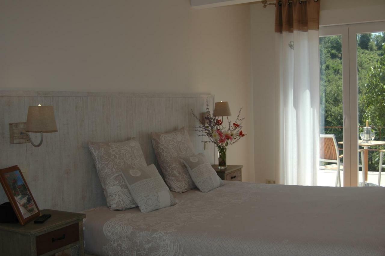 Les Jardins De Soulane B&B - Adults Only Belcastel-et-Buc Zewnętrze zdjęcie